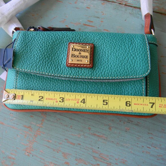 NWT DOONEY & BOURKE GIGI PEBBLE LEATHER CROSSBODY BAG SPEARMINT GREEN - Picture 4 of 10